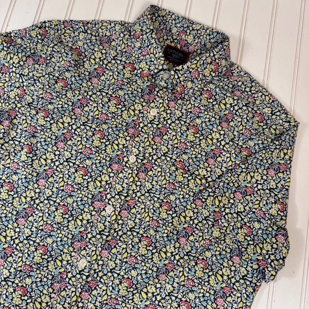 UNTUCKit Britton Slim Fit Floral Button Down Shirt Men Medium Navy 41129 Stretch